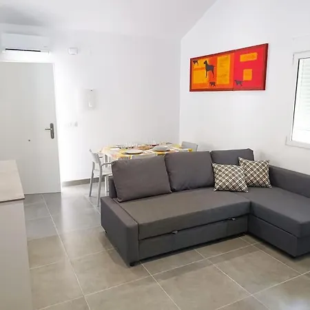 Casa Robles, Casa Independiente Con Piscina * Partida de La Cañada