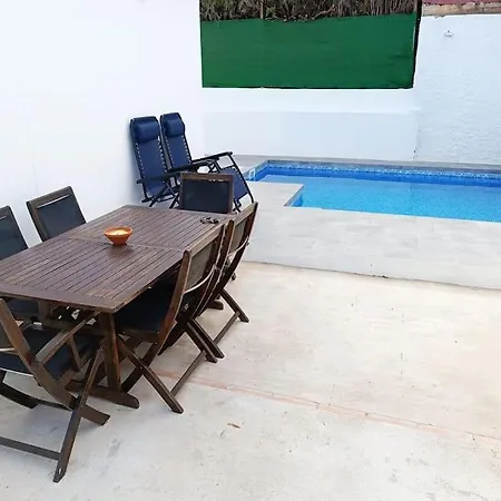 Casa Robles, Casa Independiente Con Piscina