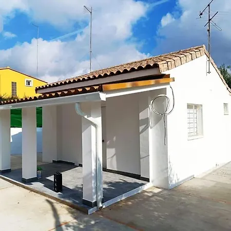 Casa Robles, Casa Independiente Con Piscina 펜션 *