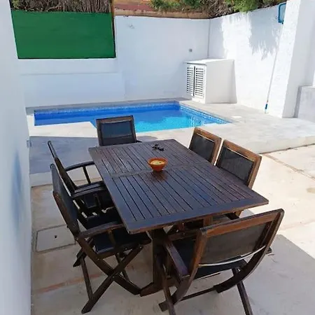 Casa Robles, Casa Independiente Con Piscina Partida de La Cañada